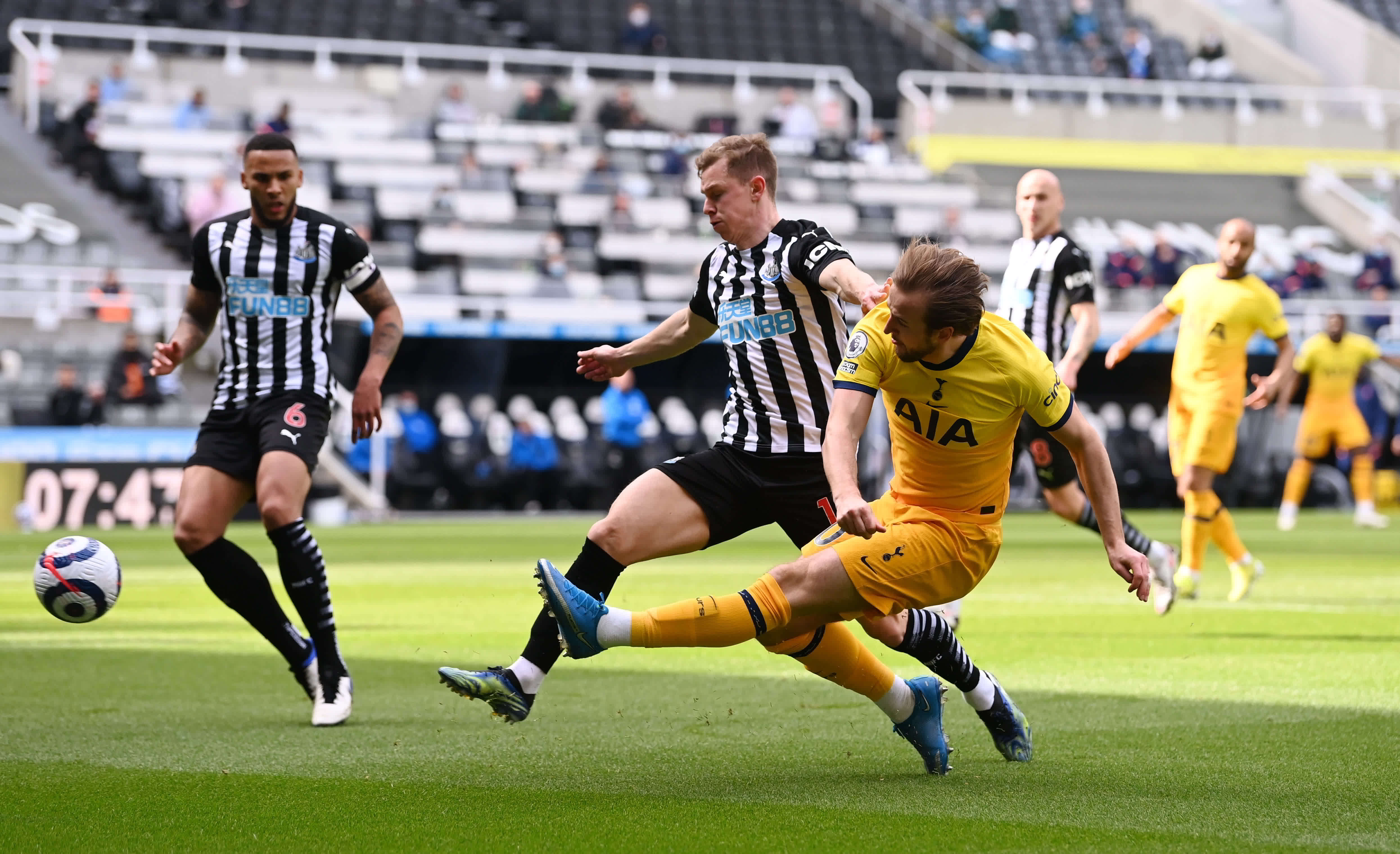 20／21賽季歐冠小組賽第3輪莫斯科火車頭1-1馬德裏競技 希門尼斯破門埃雷拉送點.